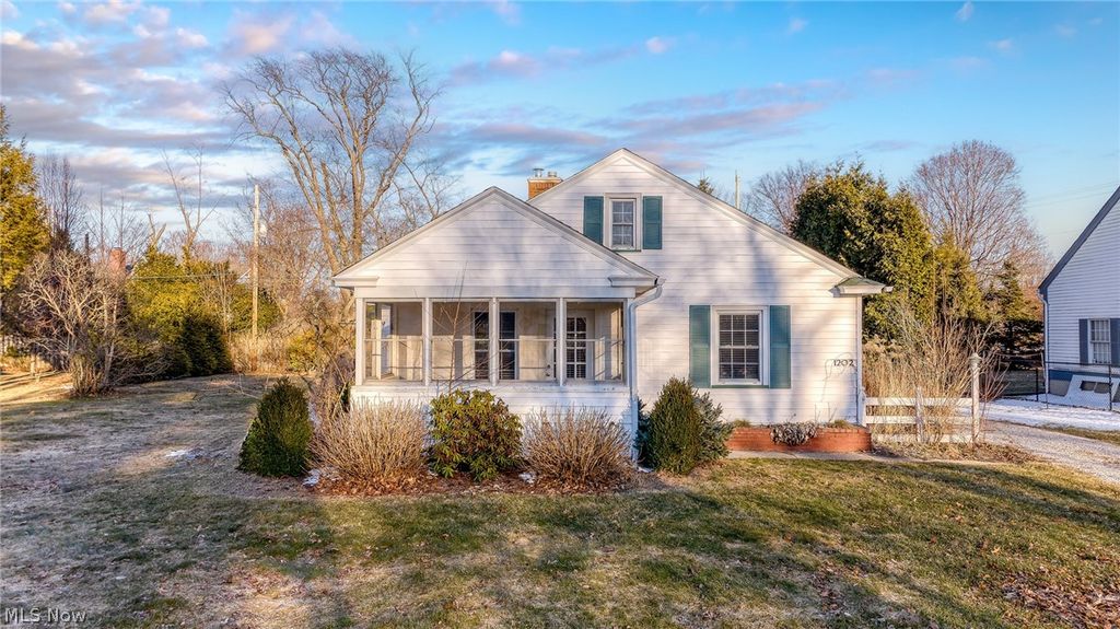 1202 Locust Drive, Ashtabula, OH 44004
