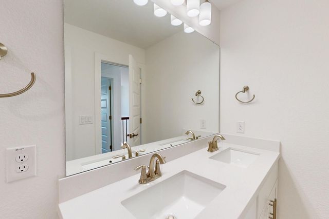 2013 Billings WAY, Leander, TX 78641