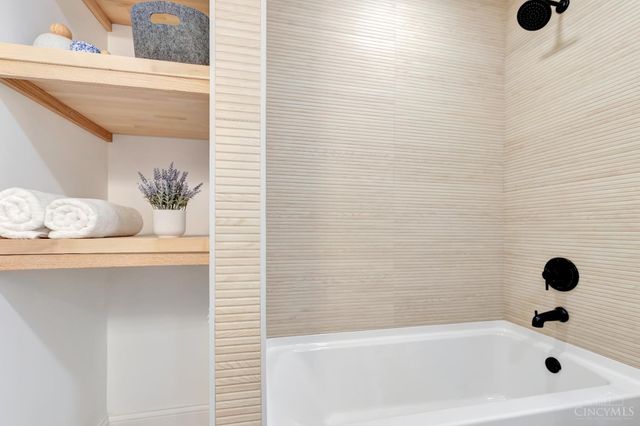 2316 Langdon Farm Road, Cincinnati, OH 45237