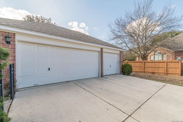 8416 Monument Oak, Boerne, TX 78015