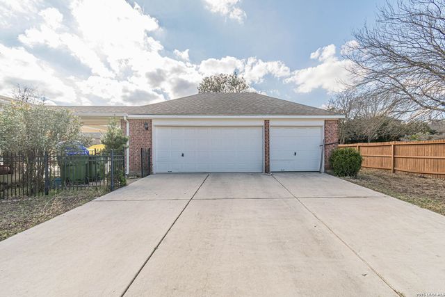 8416 Monument Oak, Boerne, TX 78015