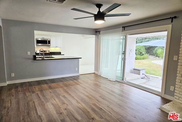22337 Cantara Street, Canoga Park (los Angeles), CA 91304