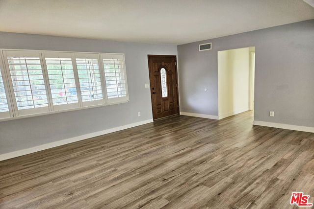 22337 Cantara Street, Canoga Park (los Angeles), CA 91304