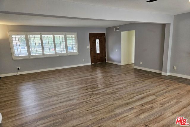 22337 Cantara Street, Canoga Park (los Angeles), CA 91304