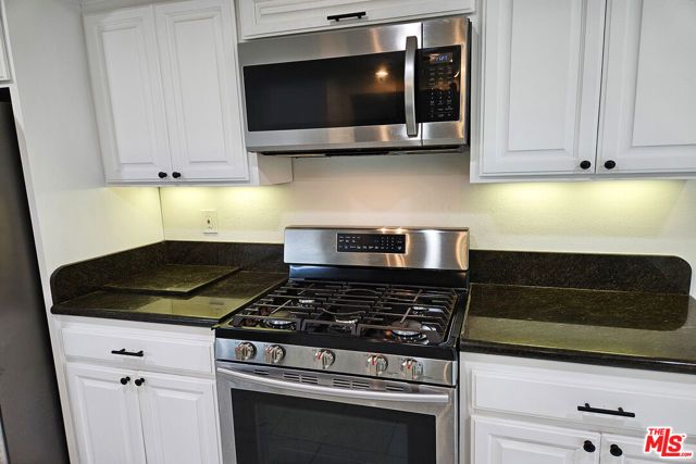 22337 Cantara Street, Canoga Park (los Angeles), CA 91304