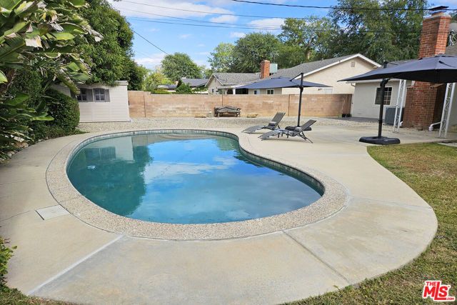 22337 Cantara Street, Canoga Park (los Angeles), CA 91304