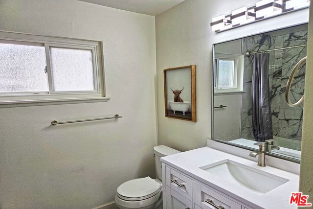 22337 Cantara Street, Canoga Park (los Angeles), CA 91304