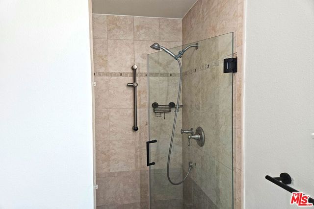 22337 Cantara Street, Canoga Park (los Angeles), CA 91304