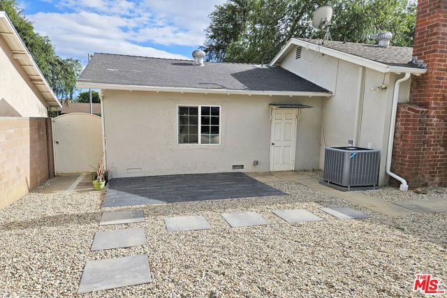 22337 Cantara Street, Canoga Park (los Angeles), CA 91304