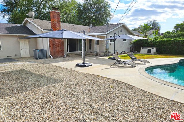 22337 Cantara Street, Canoga Park (los Angeles), CA 91304