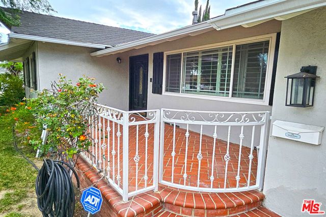 22337 Cantara Street, Canoga Park (los Angeles), CA 91304