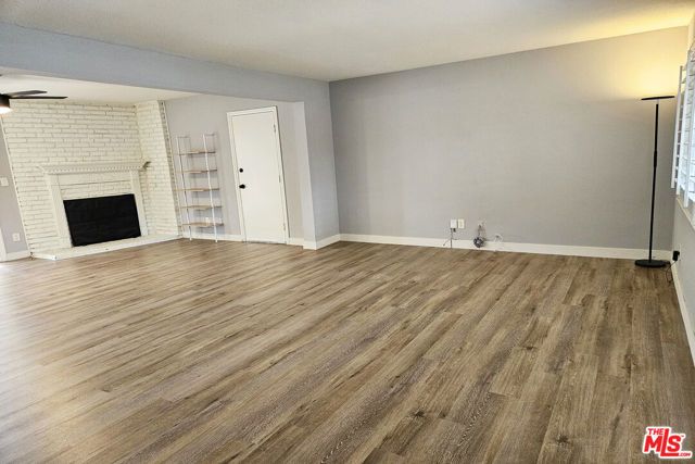 22337 Cantara Street, Canoga Park (los Angeles), CA 91304