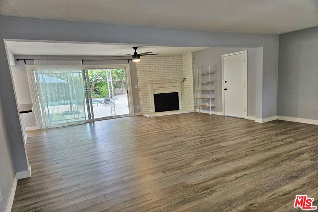 22337 Cantara Street, Canoga Park (los Angeles), CA 91304
