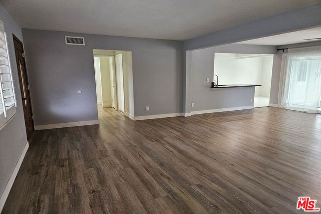 22337 Cantara Street, Canoga Park (los Angeles), CA 91304