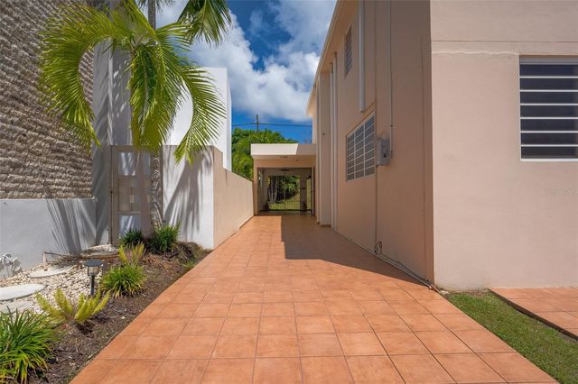 AA 31 QUINTAS DE DORADO, Dorado, PR 00646