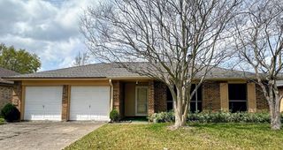 1331 Castle Glen Drive, Houston, TX 77015