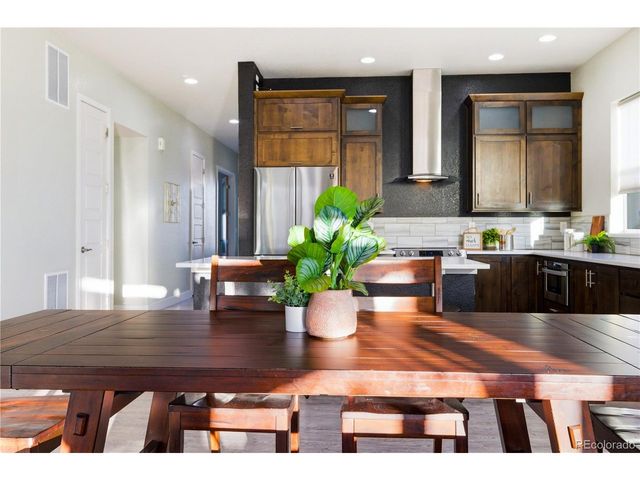 279 S 45th Ave, Brighton, CO 80601