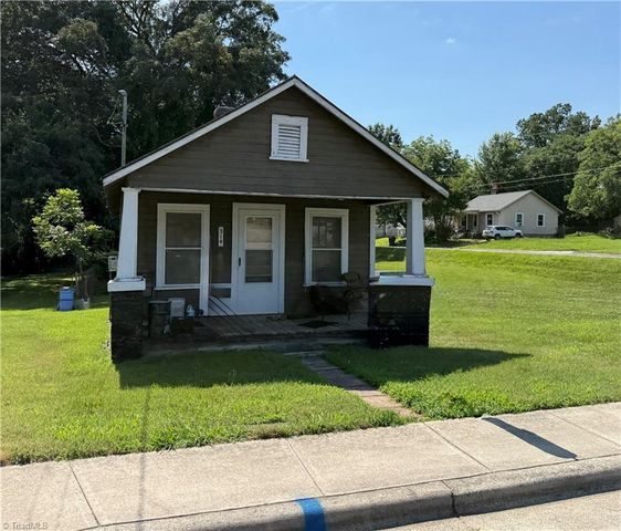 712 Snead Street A & B, Reidsville, NC 27320