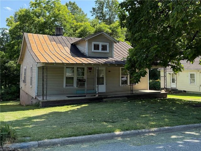 712 Snead Street A & B, Reidsville, NC 27320