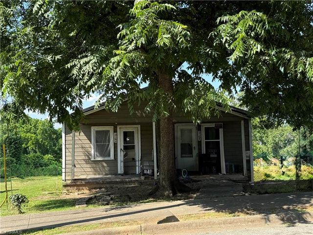 712 Snead Street A & B, Reidsville, NC 27320