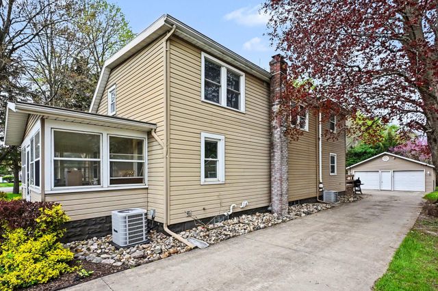 1917 E Main Street, Niles, MI 49120