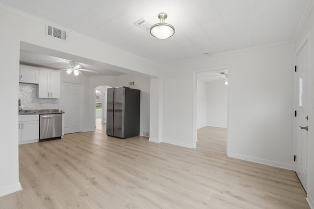 4438 Wesley Terrace, Schiller Park, IL 60176