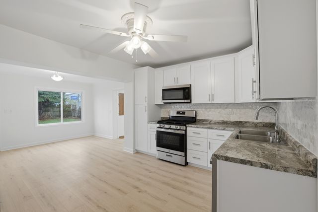 4438 Wesley Terrace, Schiller Park, IL 60176