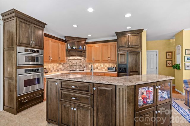 16203 Northstone Drive, Huntersville, NC 28078
