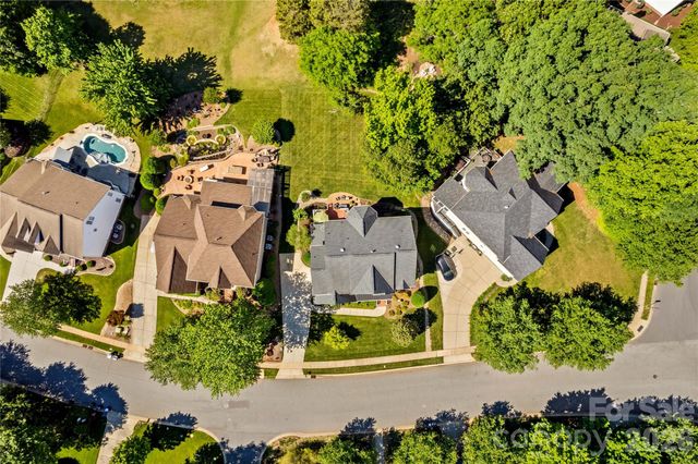 16203 Northstone Drive, Huntersville, NC 28078