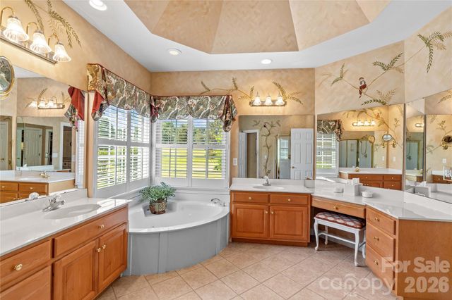 16203 Northstone Drive, Huntersville, NC 28078