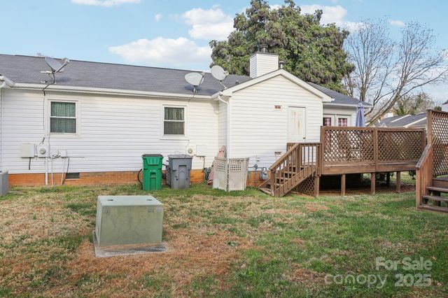 6042 Crape Myrtle Lane, Charlotte, NC 28216