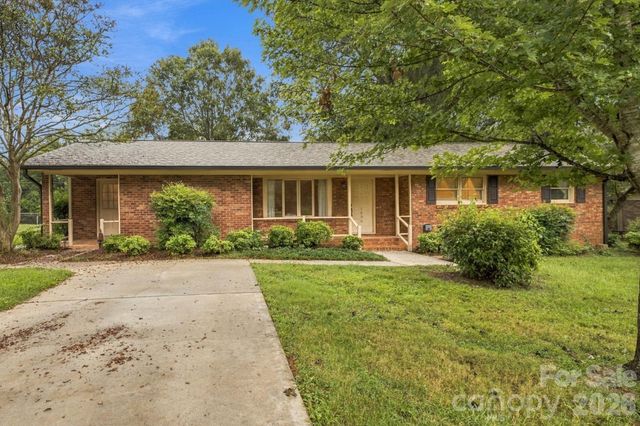 1536 Nottingham Drive, Newton, NC 28658