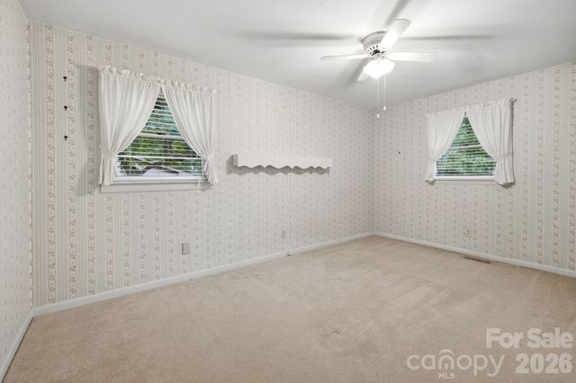 1536 Nottingham Drive, Newton, NC 28658