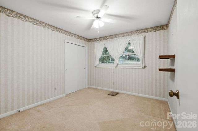 1536 Nottingham Drive, Newton, NC 28658