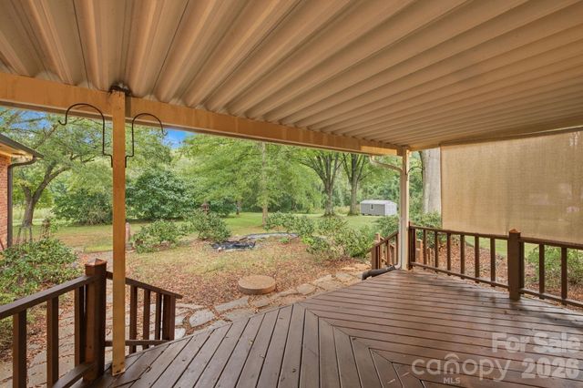 1536 Nottingham Drive, Newton, NC 28658