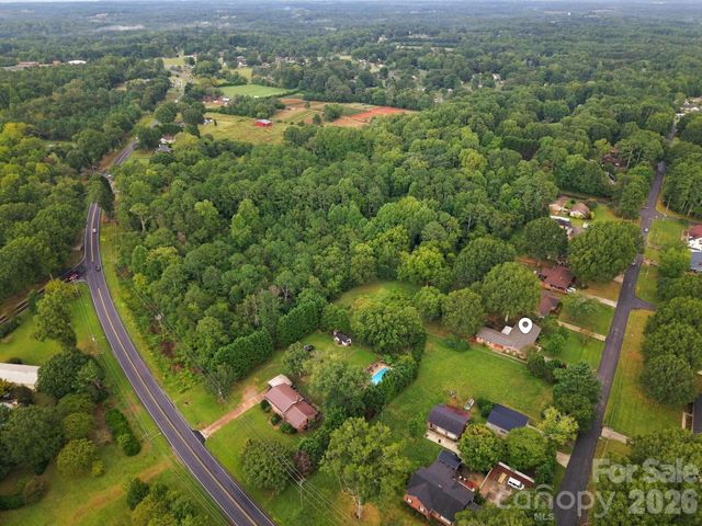 1536 Nottingham Drive, Newton, NC 28658