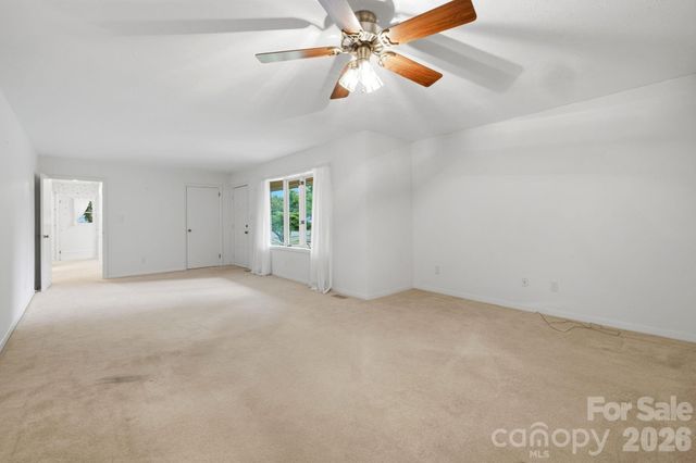 1536 Nottingham Drive, Newton, NC 28658