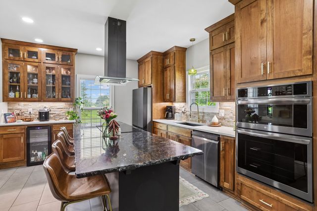 549 Lee Ln, Huntland, TN 37345