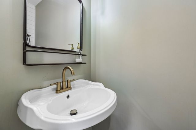 549 Lee Ln, Huntland, TN 37345
