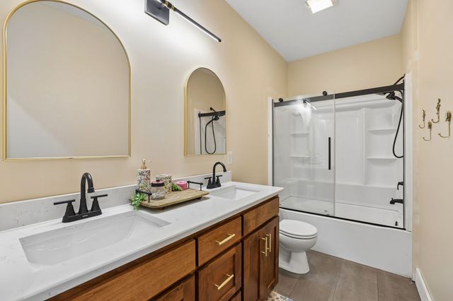 549 Lee Ln, Huntland, TN 37345