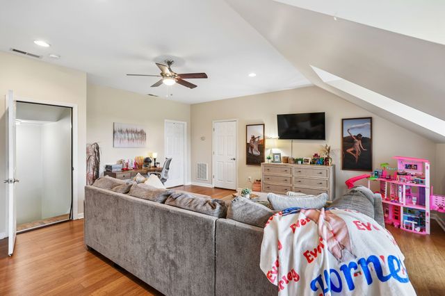 549 Lee Ln, Huntland, TN 37345