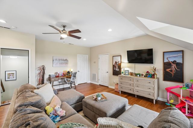 549 Lee Ln, Huntland, TN 37345