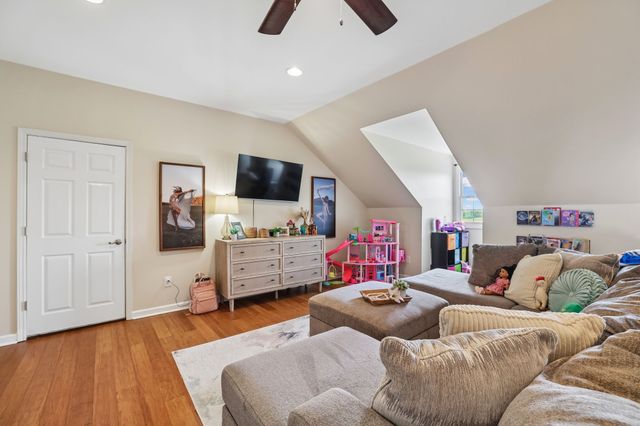 549 Lee Ln, Huntland, TN 37345