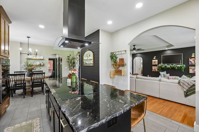 549 Lee Ln, Huntland, TN 37345