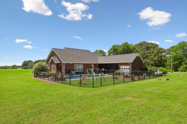 549 Lee Ln, Huntland, TN 37345
