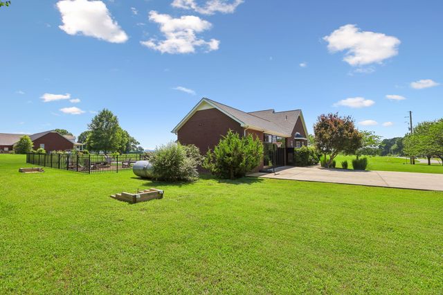 549 Lee Ln, Huntland, TN 37345
