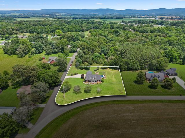 549 Lee Ln, Huntland, TN 37345
