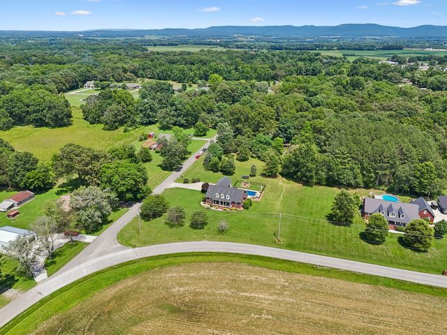 549 Lee Ln, Huntland, TN 37345