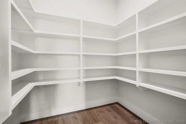 7923 E 26th Place, Tulsa, OK 74129