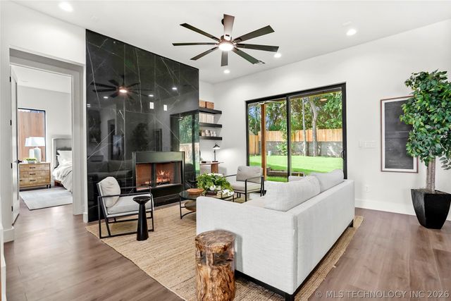 7923 E 26th Place, Tulsa, OK 74129